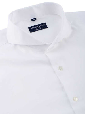 Dandy & Son Extreme Cutaway Collar shirt in white with french cuffs close up