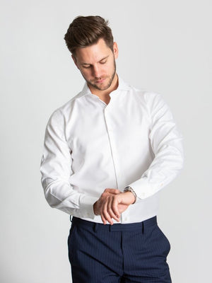 Men's cutaway collar shirt white