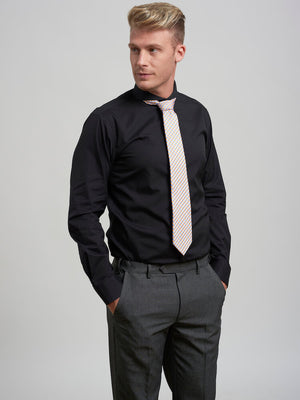 Dandy & Son Extreme Cutaway shirt in black easy-iron fabric on model with tie
