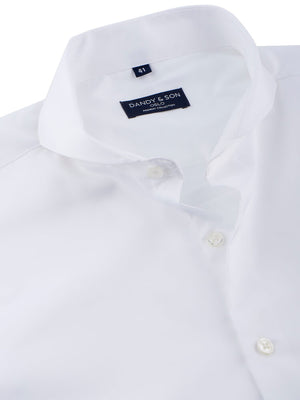 Dandy & Son Extreme Cutaway collar shirt in white with french cuff close up unbuttoned