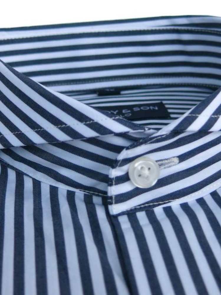 Dandy &amp; Son Extreme Cutaway Collar shirt in navy stripes