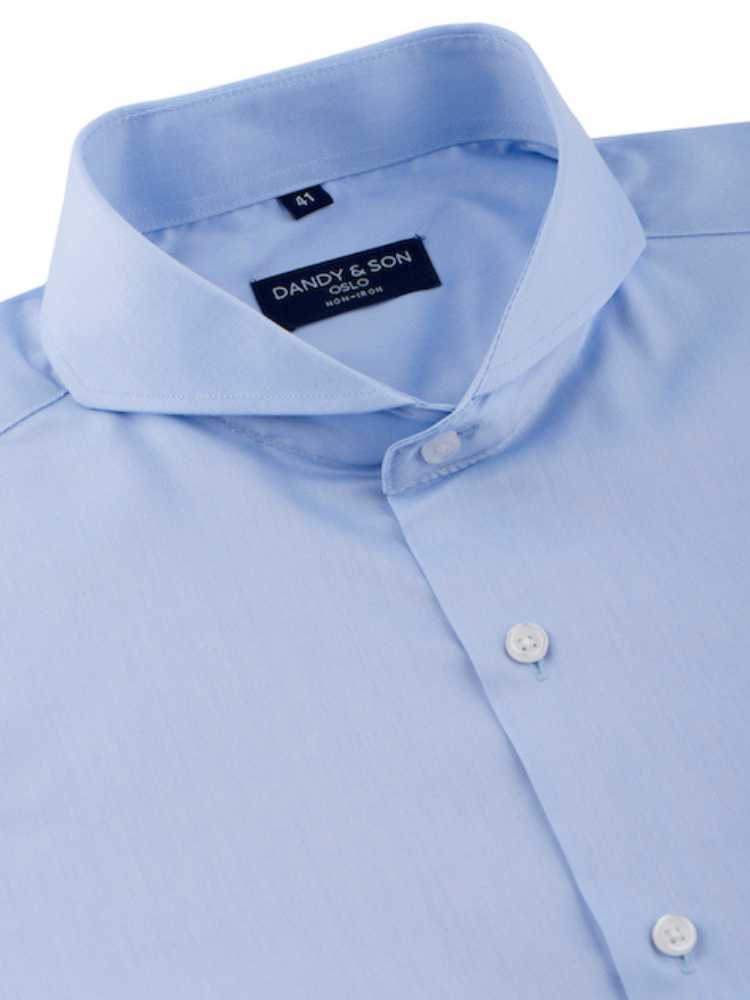 Dandy & Son Extreme Cutaway Collar shirt in light blue premium cotton