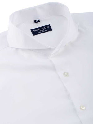 Dandy & Son Extreme Cutaway Collar shirt in white with french cuffs close up