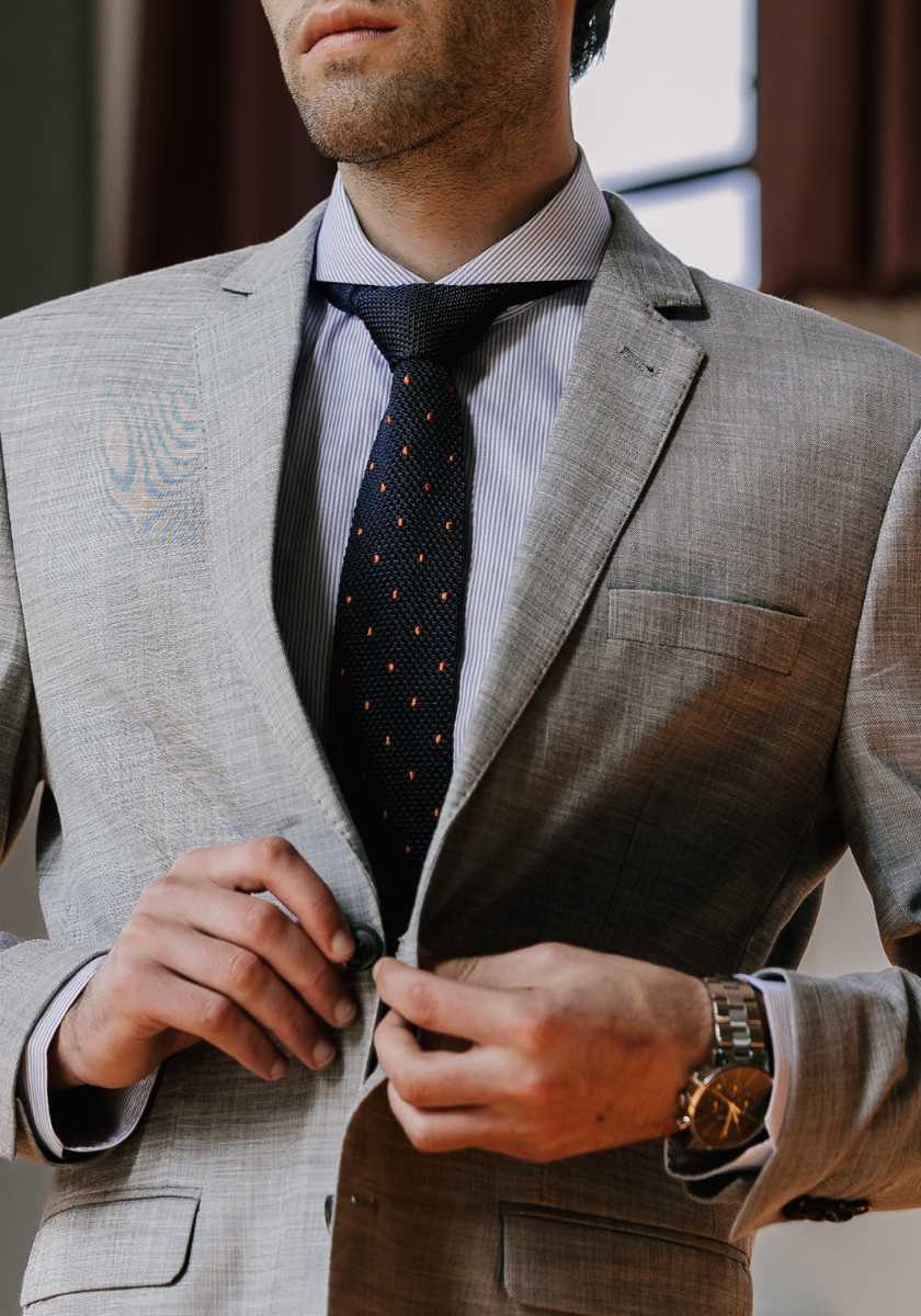 Cutaway collar dress shirt store