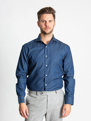 Dandy blue denim cutaway collar shirt on model