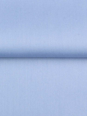Dandy & Son Cutaway Collar shirt in non-iron cotton white close up