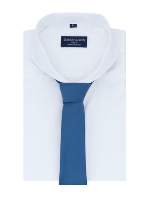 Dandy & Son Extreme Cutaway collar shirt in white with french cuff flat lay with tie