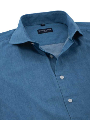 Dandy & Son Cutaway Collar shirt in denim fabric light blue unbuttoned