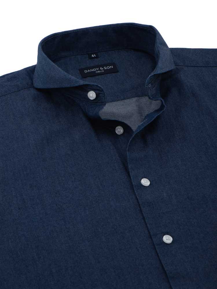 Dandy &amp; Son Extreme Cutaway collar shirt in blue denim fabric unbuttoned